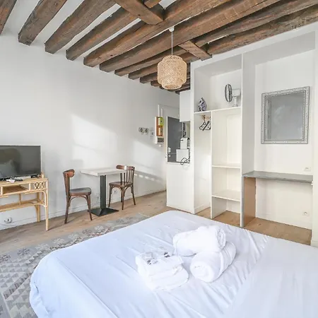 Apartament Clery 43 *